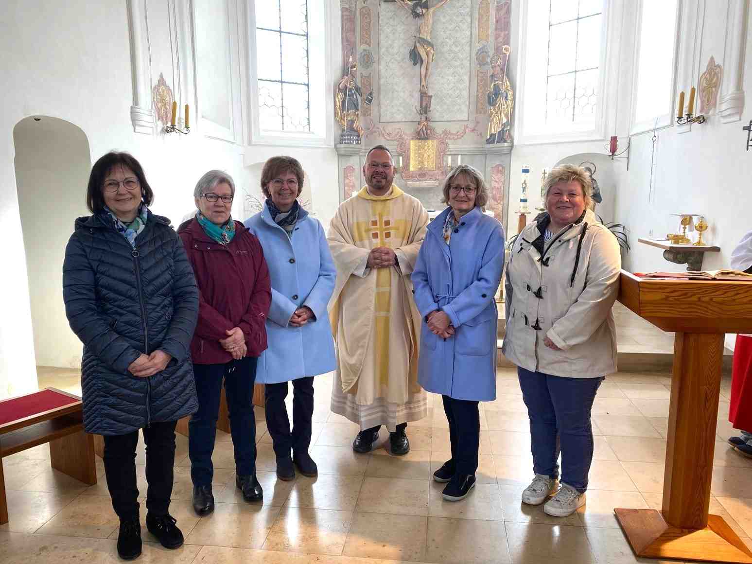 Pfarrgemeinder%C3%A4tinnen1klein Pfarrgemeinder%C3%A4tinnen1klein